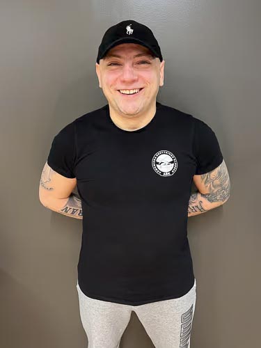 Bild på huvudtränaren Niko